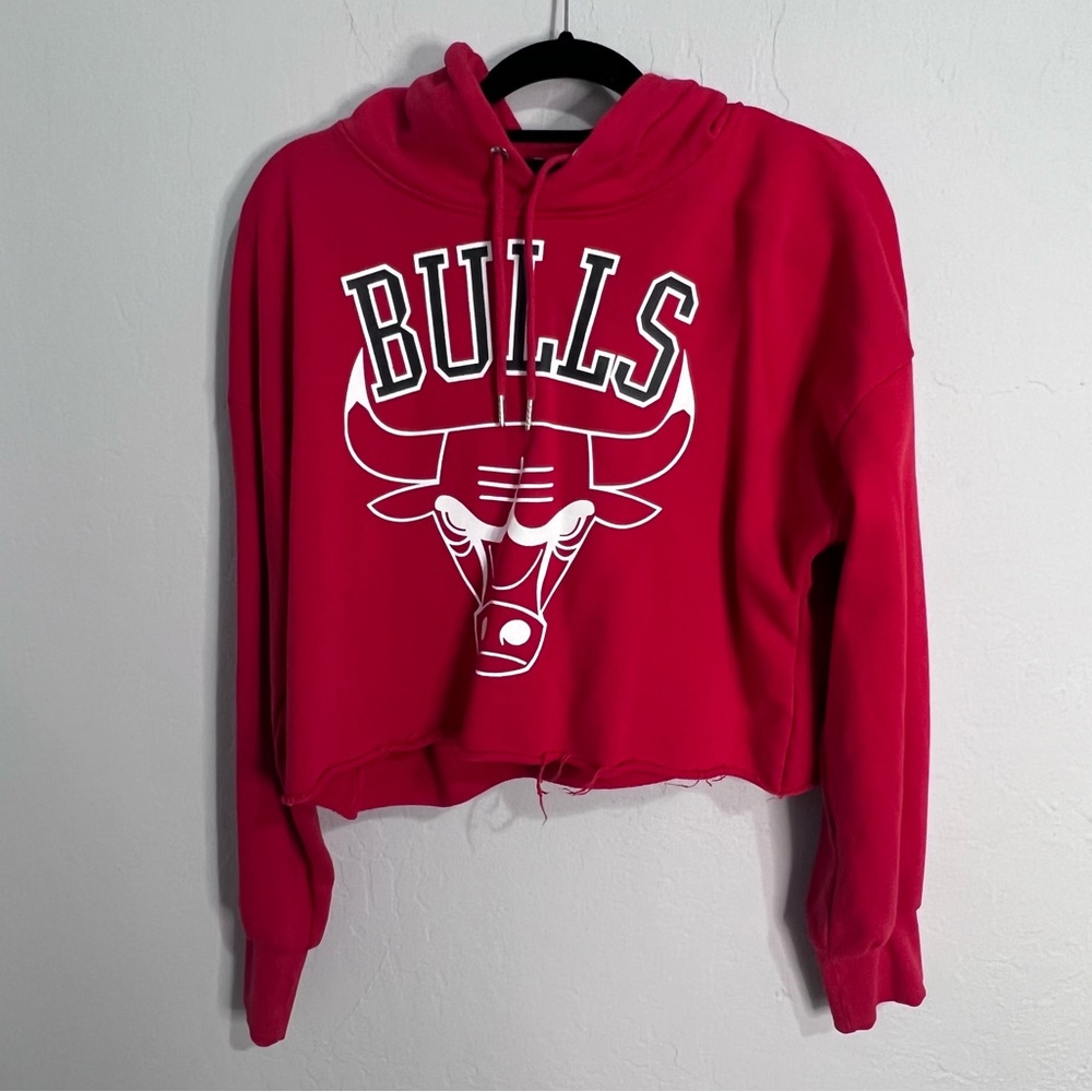 NBA Official Apparel Vintage Cropped Chicago Bulls Hoodie Women’s Small